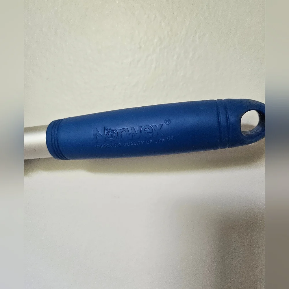 Norwex Green Duster, Envirowand with Two-Sided Sleeve - Picture 4 of 4